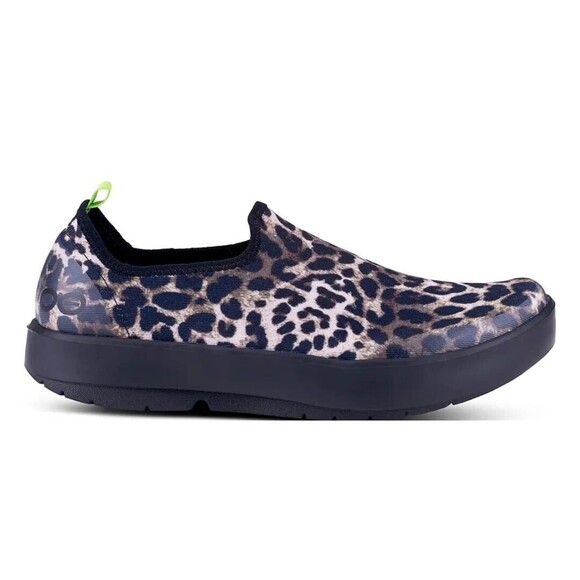 Oofos OOmg eeZee Low Shoes Slip On Cheetah Recovery Sneaker Women Size 10 - Picture 2 of 10